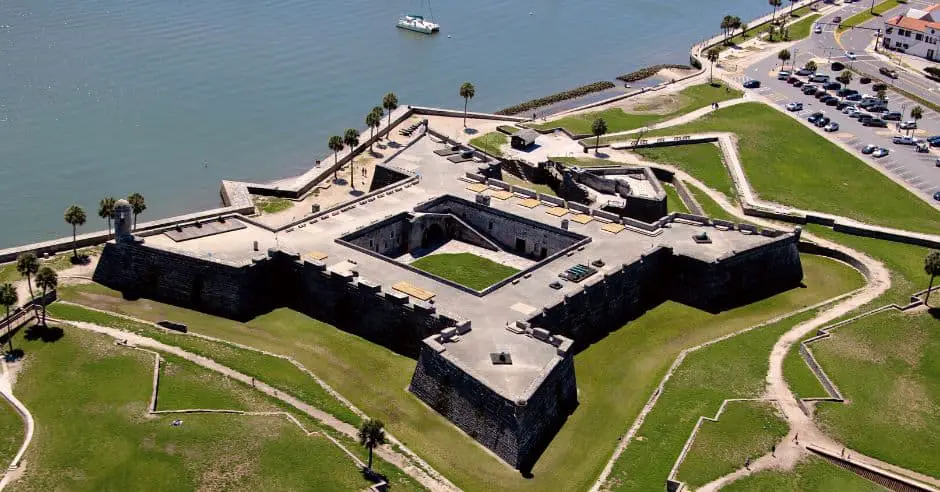 Florida in December: Castillo de San Marcos fort